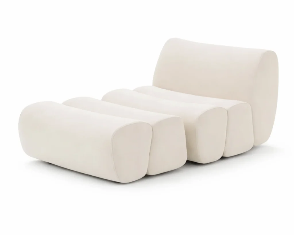 כורסא עם הדום מעוצבת