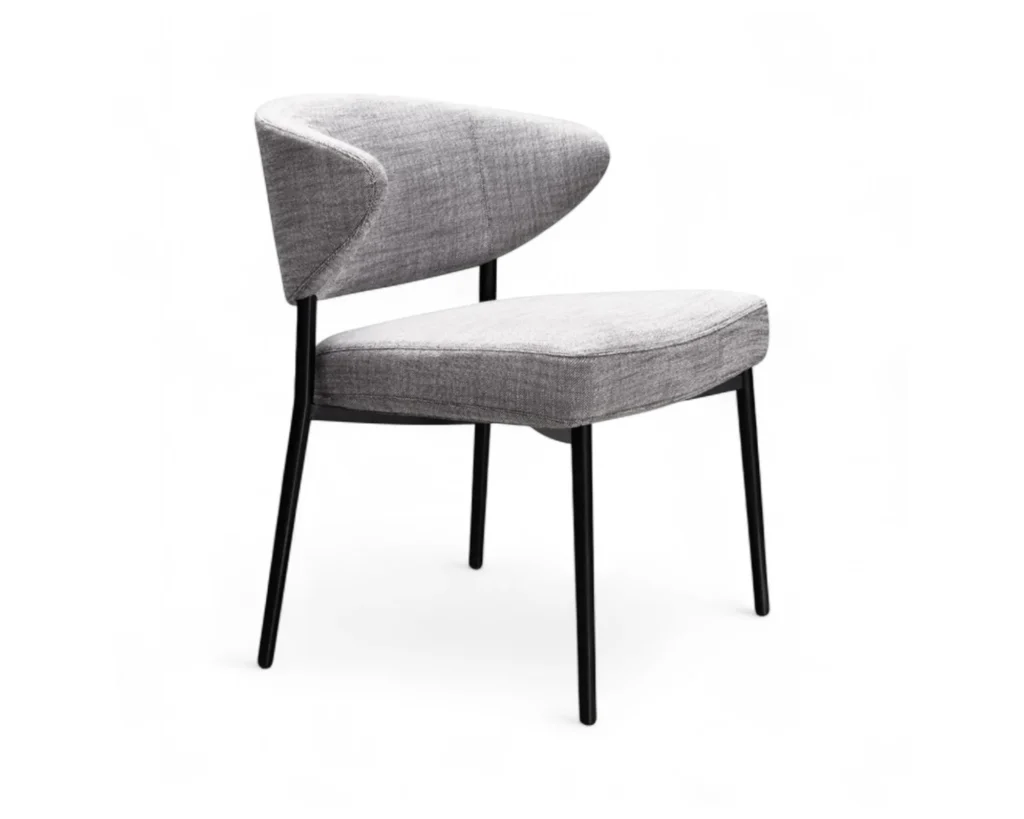 כיסא אוכל עם ידיות מעוצב