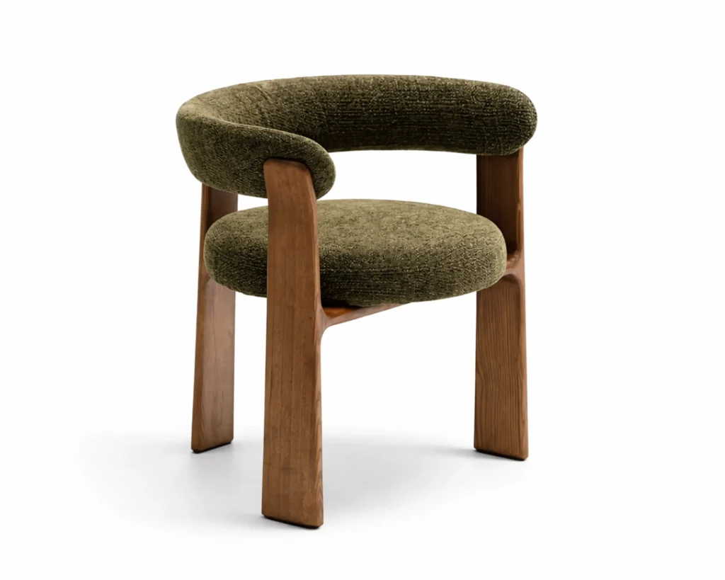 כיסא מעוצב עם מסגרת עץ מלא