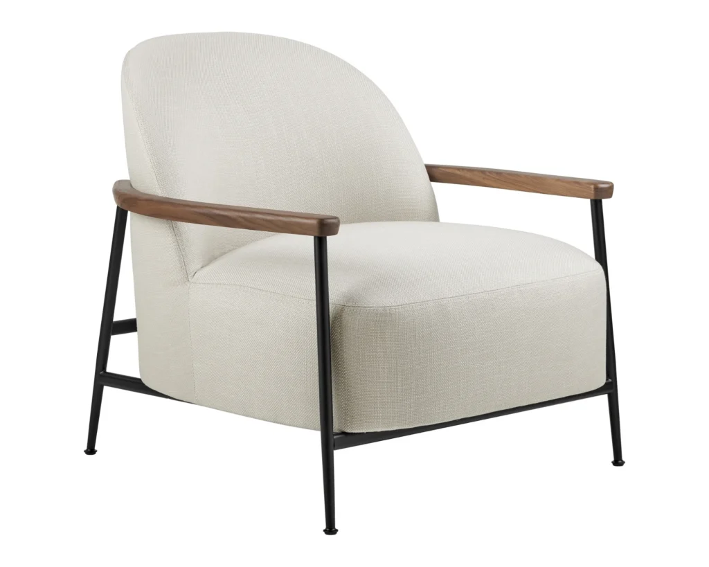 כורסא אלגנטית המשלבת בין חמימות העץ לאלגנטיות של המתכת