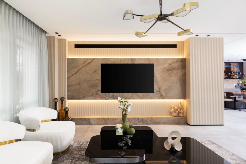 עיצוב פנים אלגנטי ומרווח בדירת מגורים בשרון