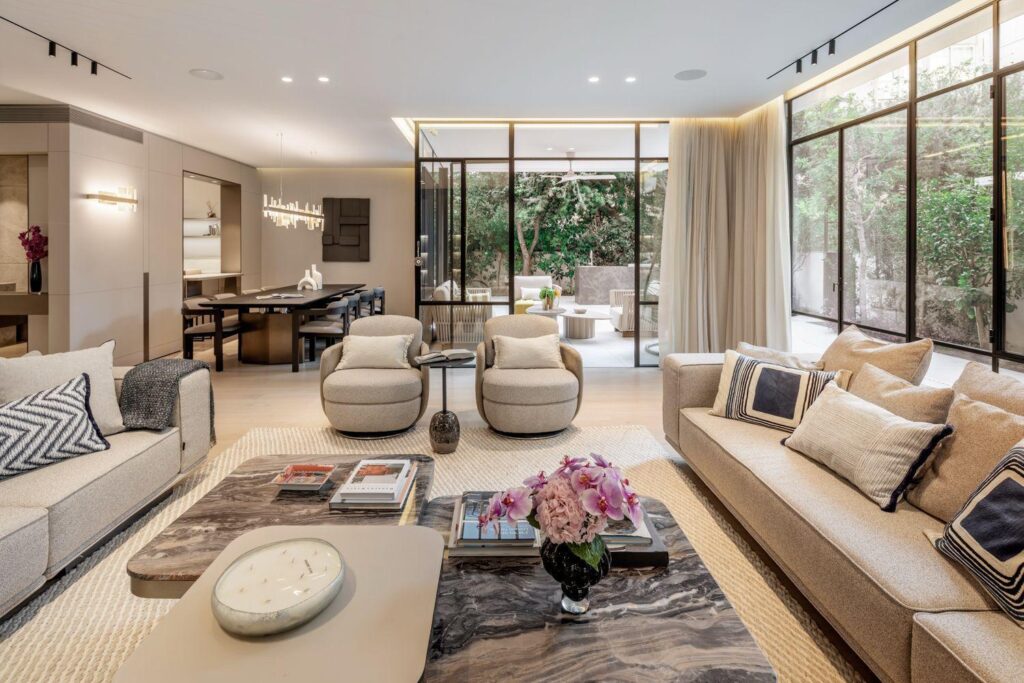 חלל מגורים אורבני יוקרתי בפרויקט מעצבים בתל אביב בעיצוב סיגל צרפתי ורבקה עמר