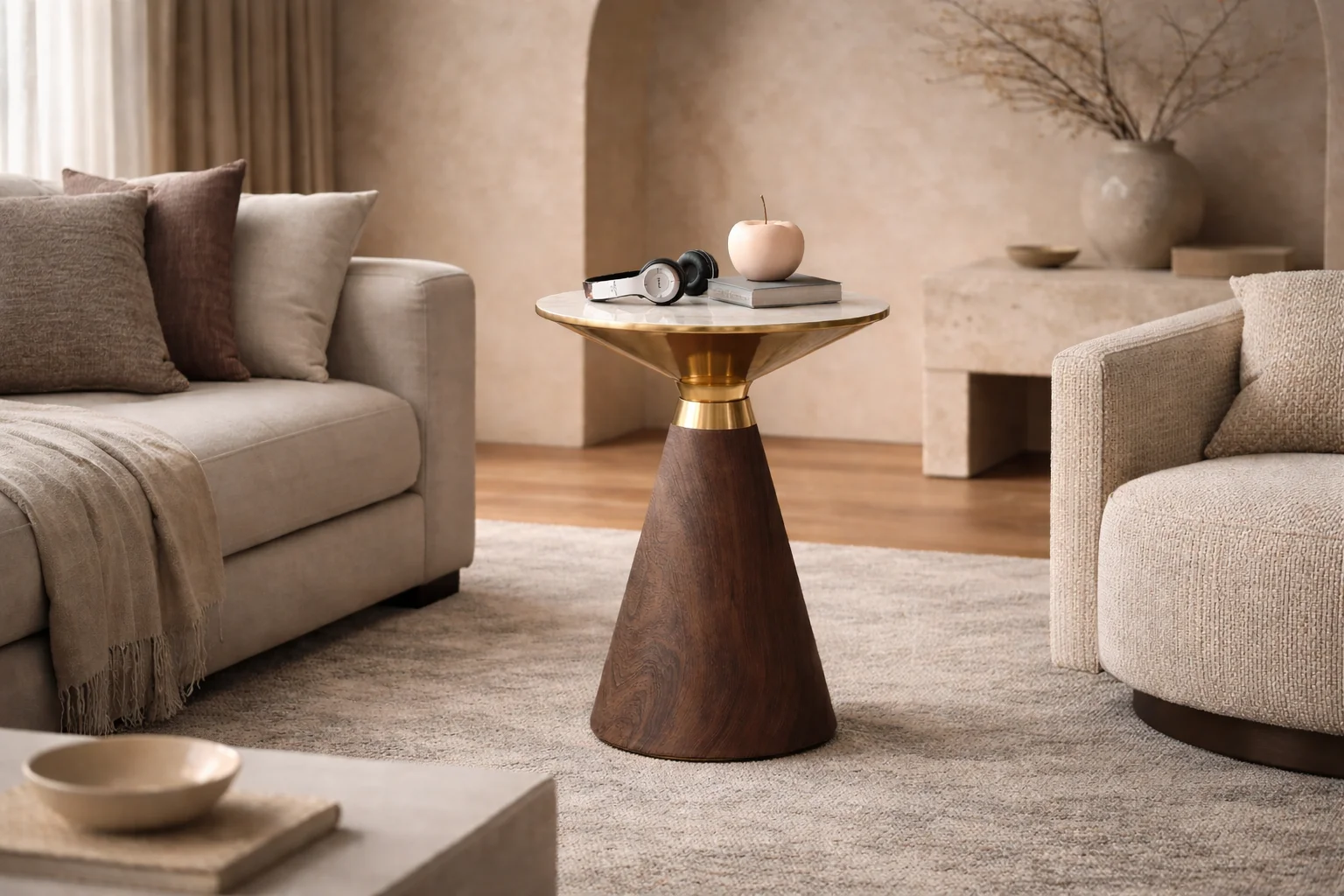 שולחן צד שיש קטן בעיצוב יוקרתי לסלון