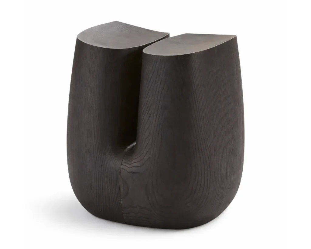 שולחן צד פיסולי בגימור שחור מט