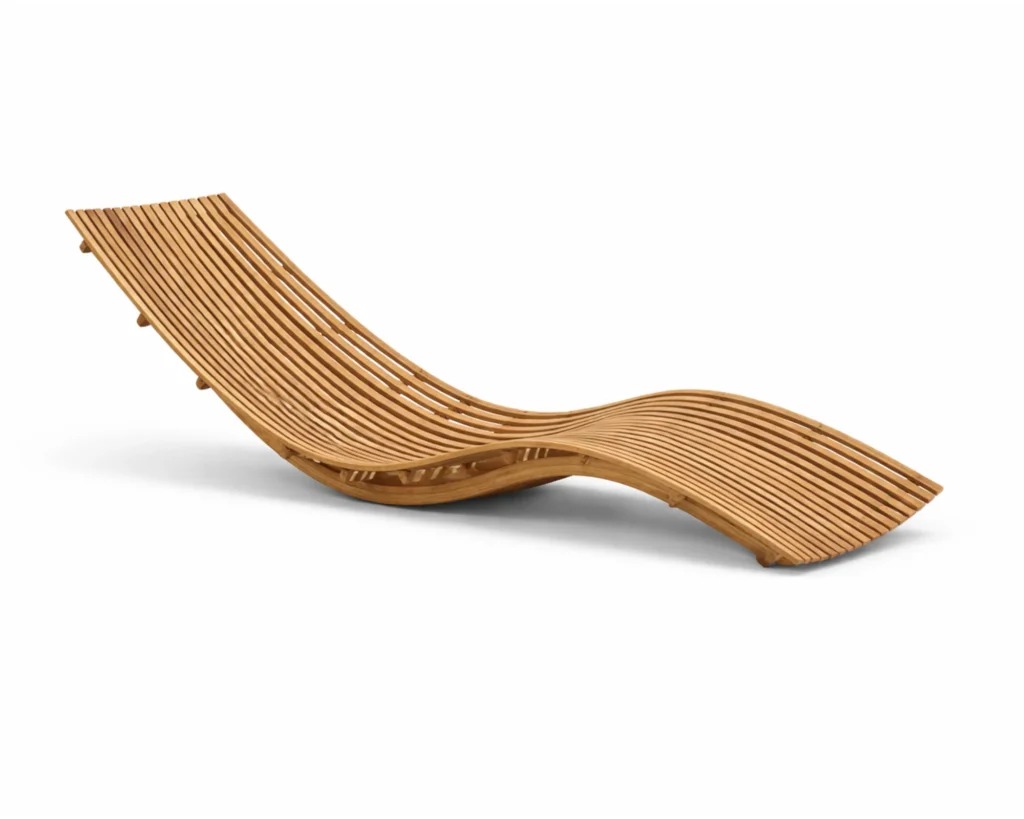 מיטת שיזוף בעיצוב יוקרתי