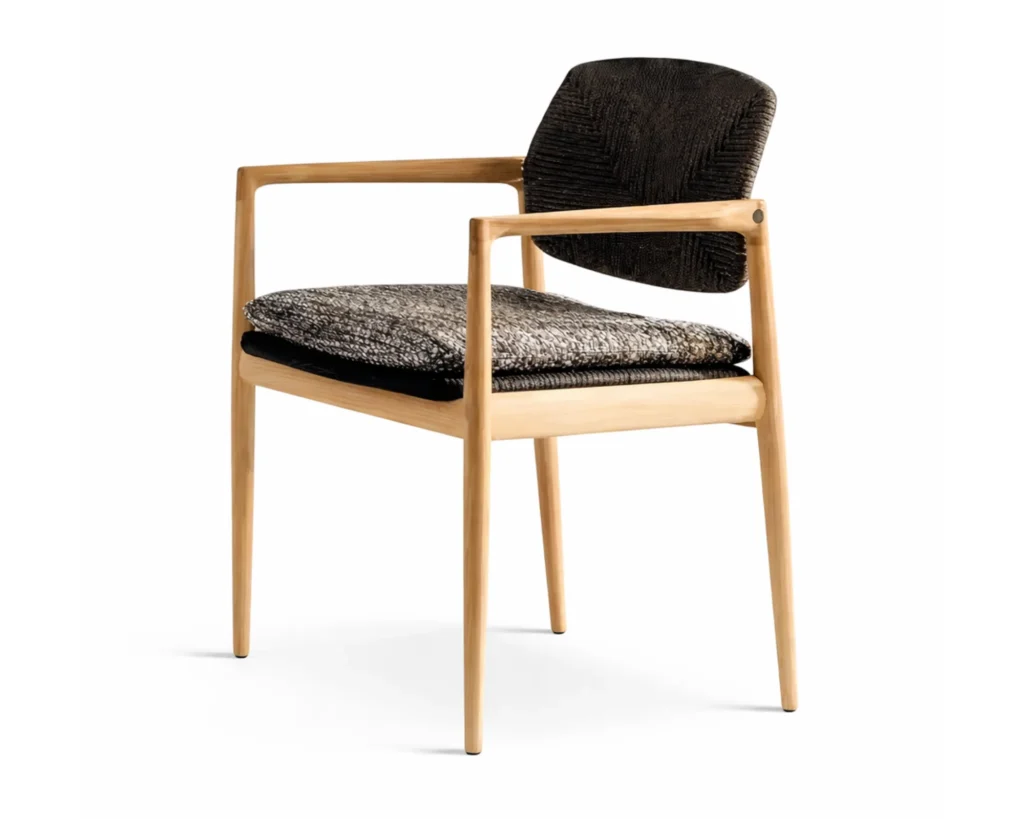 כיסא אלגנטי לחוץ